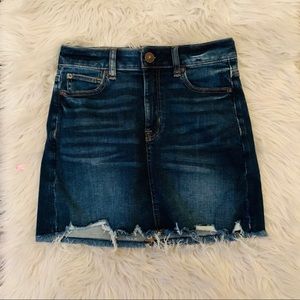 NWOT AE Medium Wash Demim Raw Hem Mini Skirt